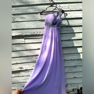 Izidress lavender Chiffon One Shoulder Gown‎ Sz 2